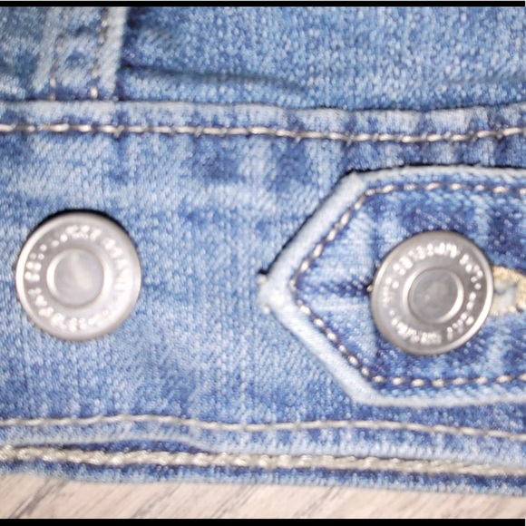 Lucky Brand faded denim jacket - Picture 7 of 7